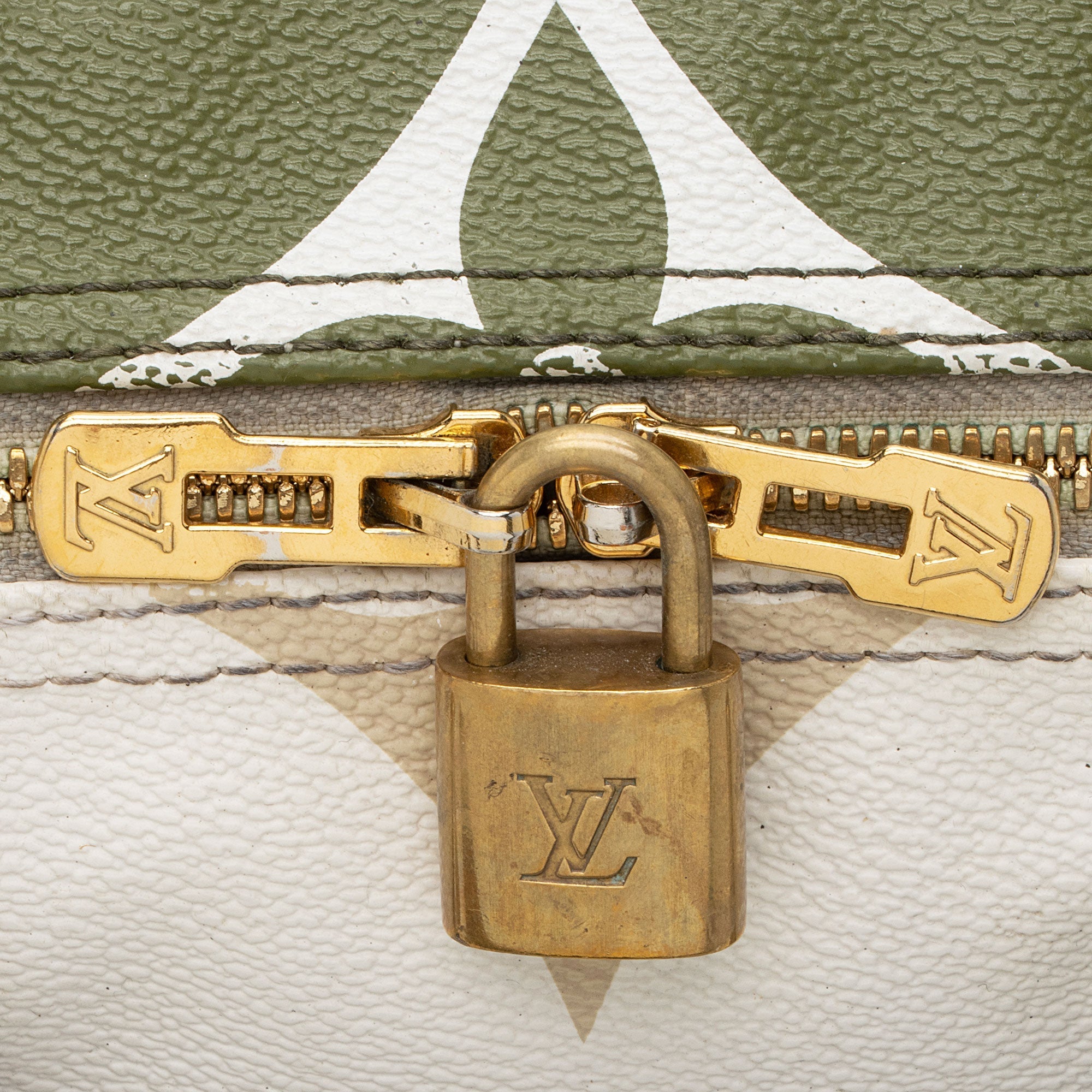 Louis Vuitton Limited Edition Giant Monogram Canvas Speedy Bandouliere 30 Satchel (SHF-fC4pMA)