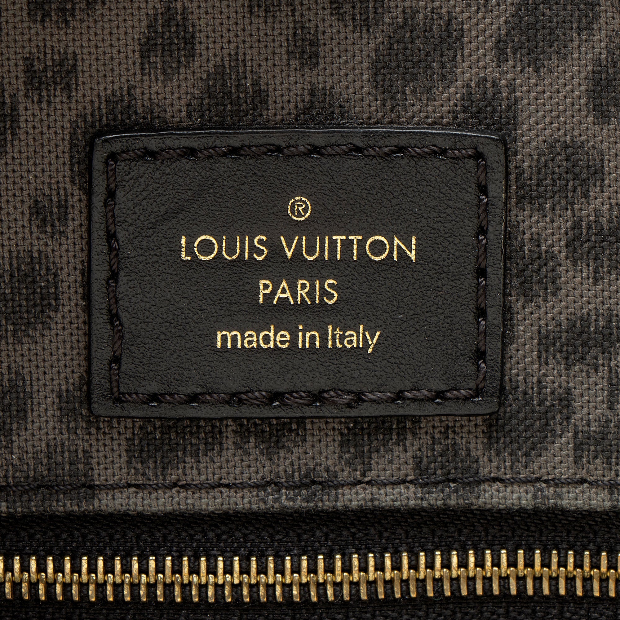 Louis Vuitton Limited Edition Giant Monogram Canvas Wild At Heart Onthego GM Tote