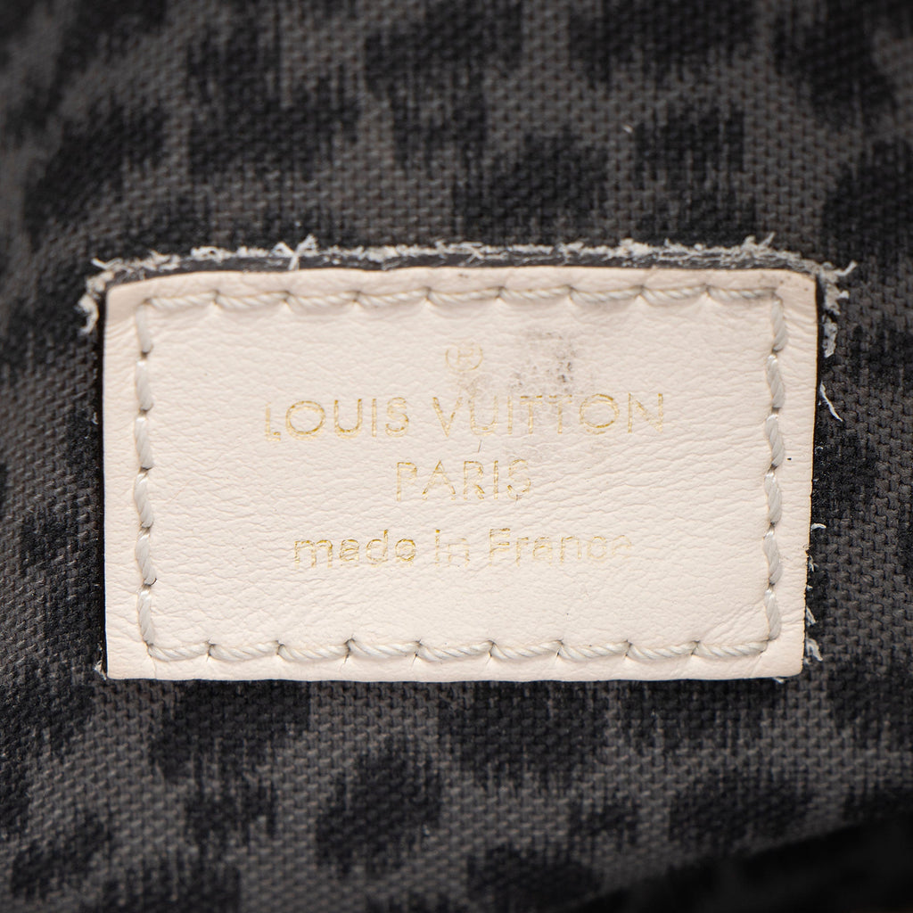 Louis Vuitton Limited Edition Giant Monogram Canvas Wild at Heart Speedy Bandlouliere 25 Satchel (SHF-Gqtbmp)