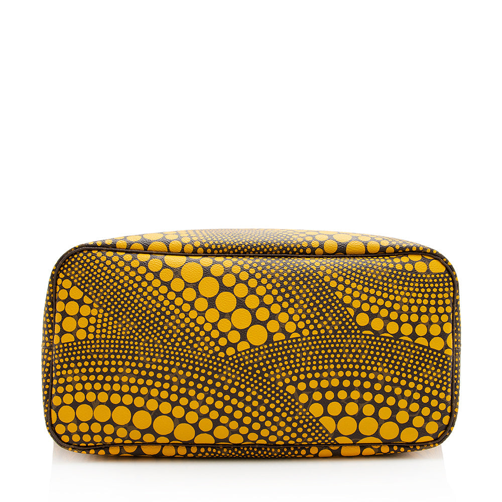 Louis Vuitton Limited Edition Kusama Neverfull MM Tote (SHF-20100)