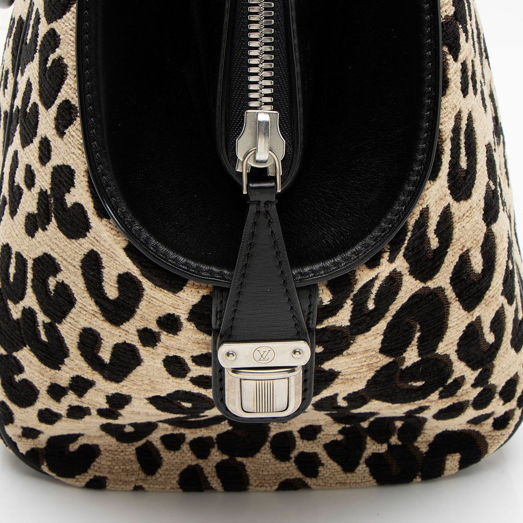 Louis Vuitton Limited Edition Leopard N/S Tote (SHF-bjMQCn)