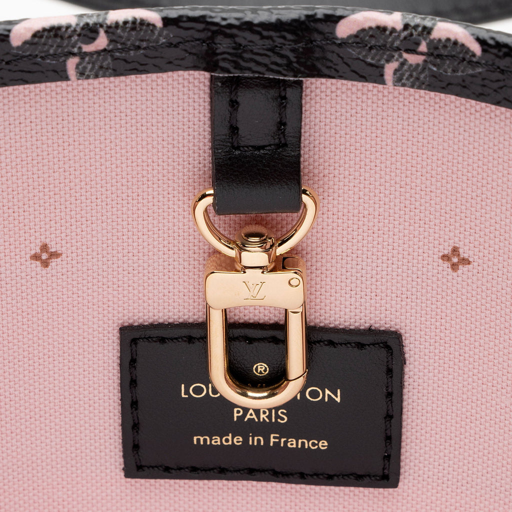 Louis Vuitton Limited Edition Monogram Canvas Fall For You Onthego MM Tote (SHF-5wj4Ba)
