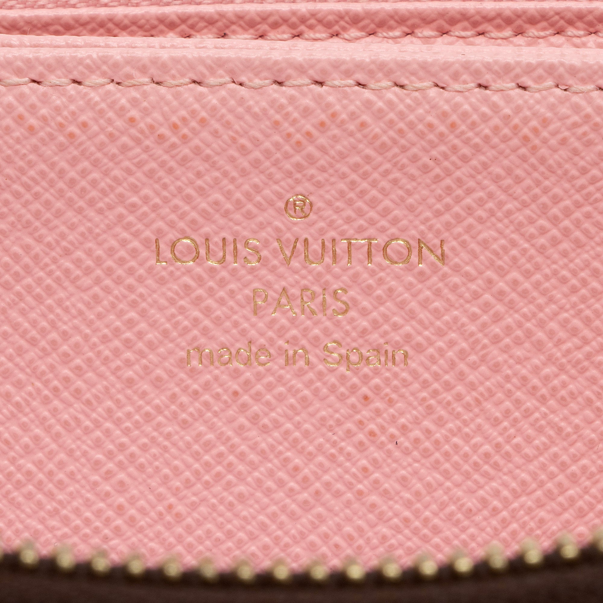 Louis Vuitton Limited Edition Monogram Canvas Jungle Dots Zippy Wallet (SHF-9GbbQX)