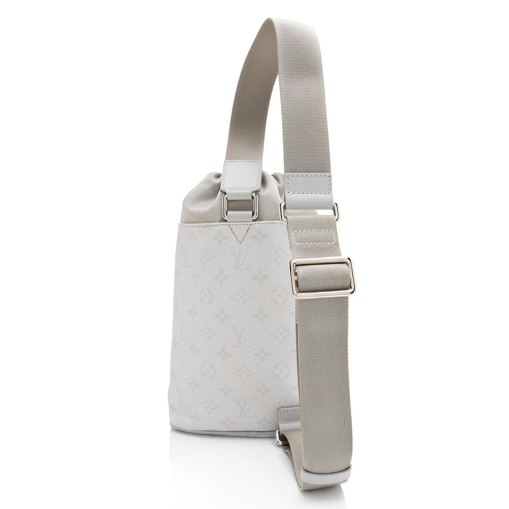 Louis Vuitton Limited Edition Monogram Canvas Logo Chalk Sling Bag (SHF-Z5G0Jz)