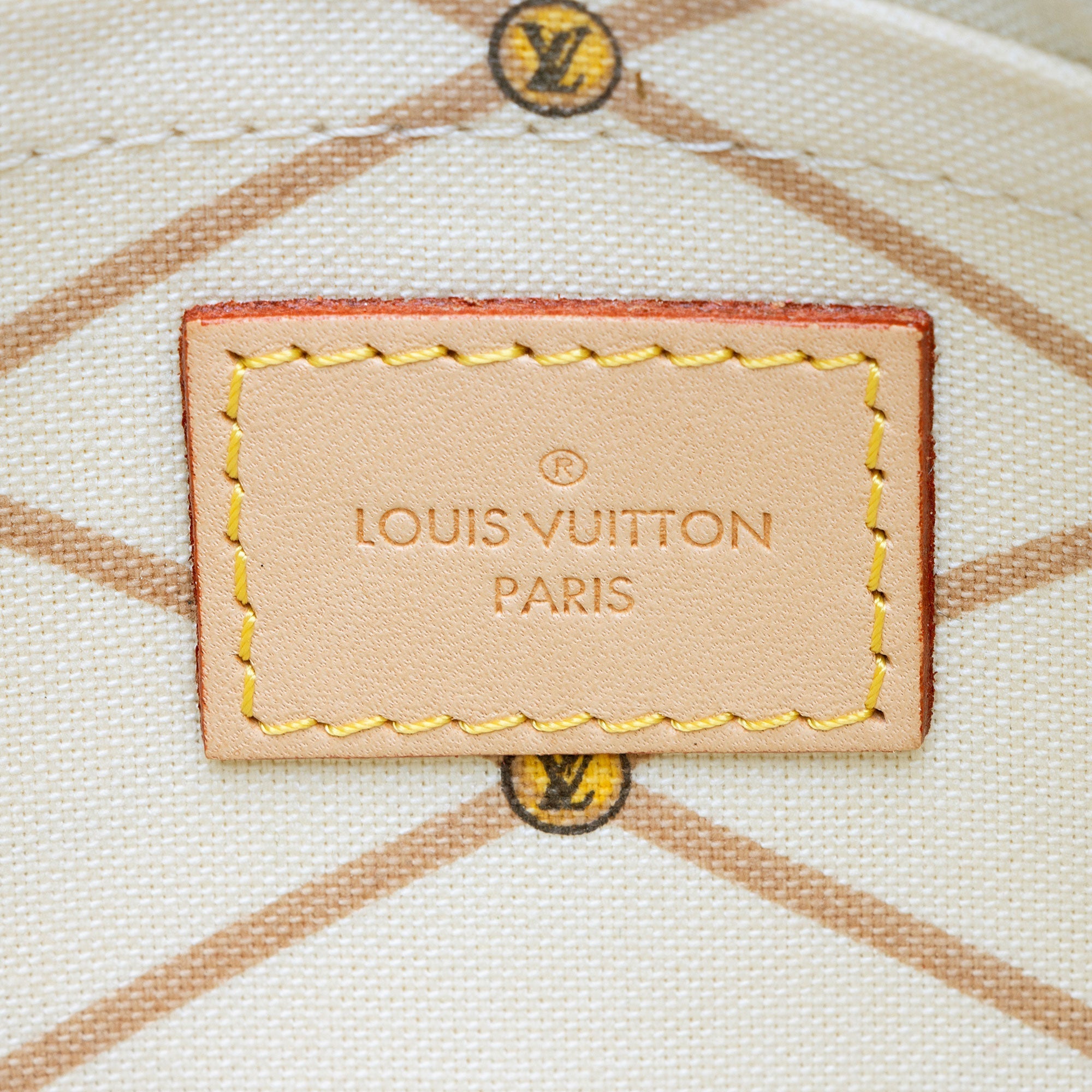 Louis Vuitton Limited Edition Monogram Canvas Summer Trunk Neverfull MM Pochette