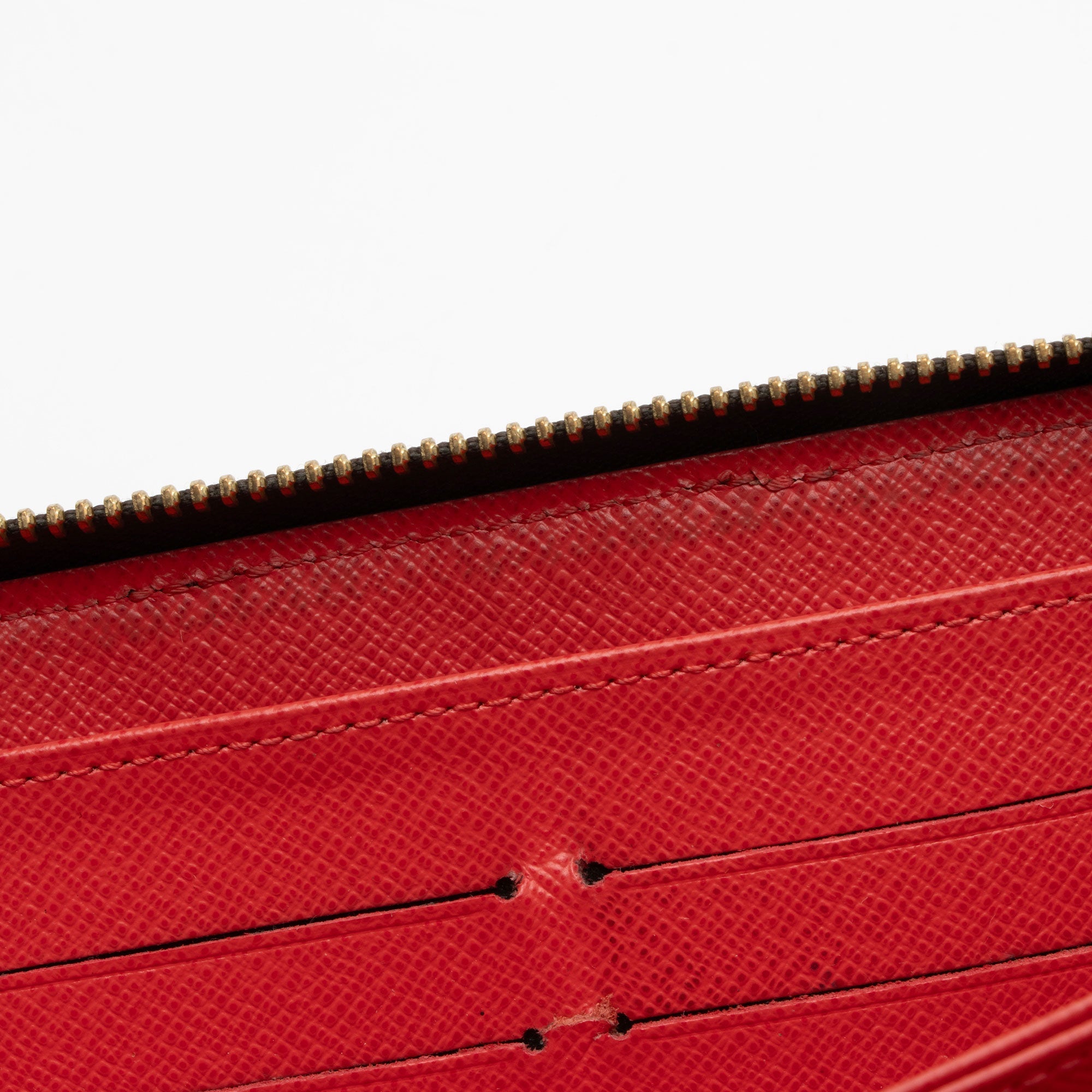 Louis Vuitton Limited Edition Monogram Canvas Totem Zippy Wallet (SHF-uA5Cw6)