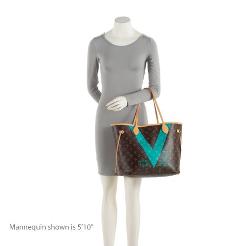 Louis Vuitton Limited Edition Monogram Canvas V Neverfull MM Tote (SHF-jn9Kv3)