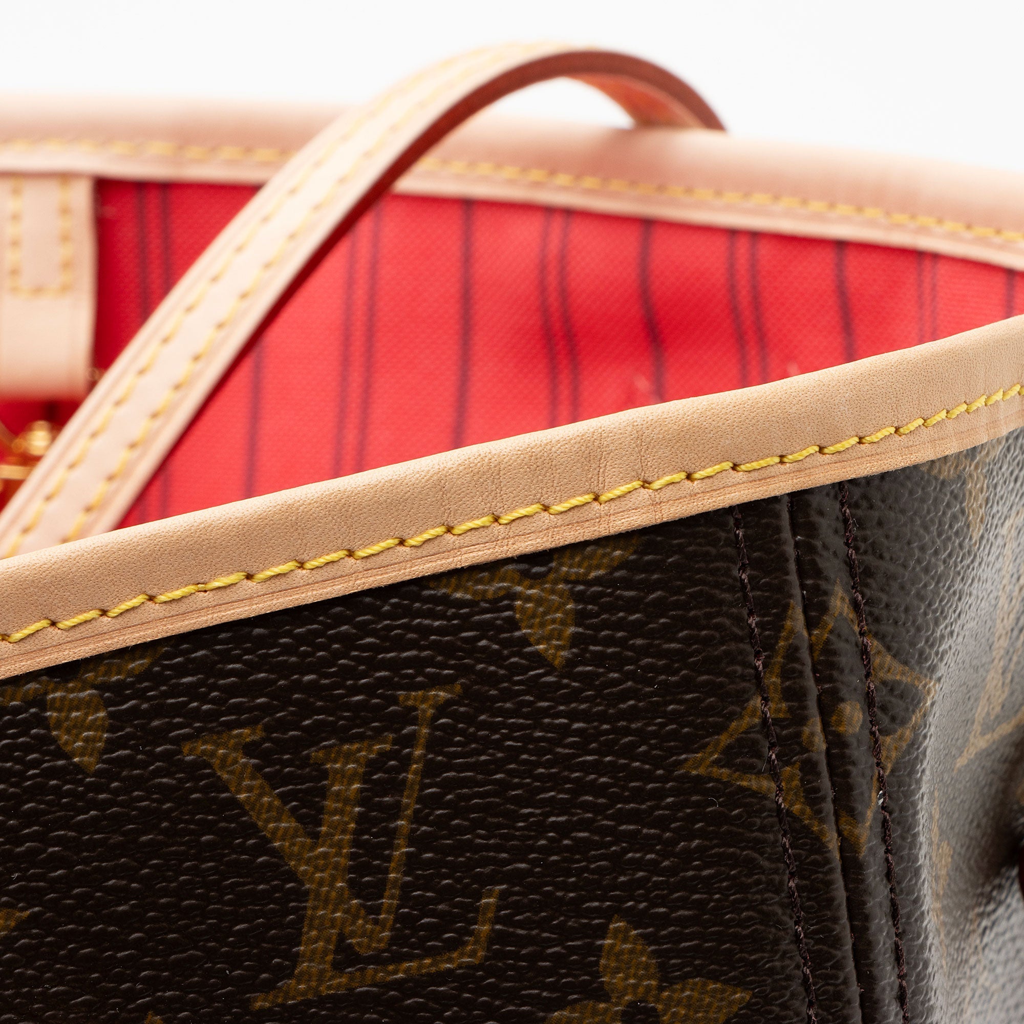 Louis Vuitton Limited Edition Monogram Canvas V Neverfull MM Tote (SHF-wHbFFj)