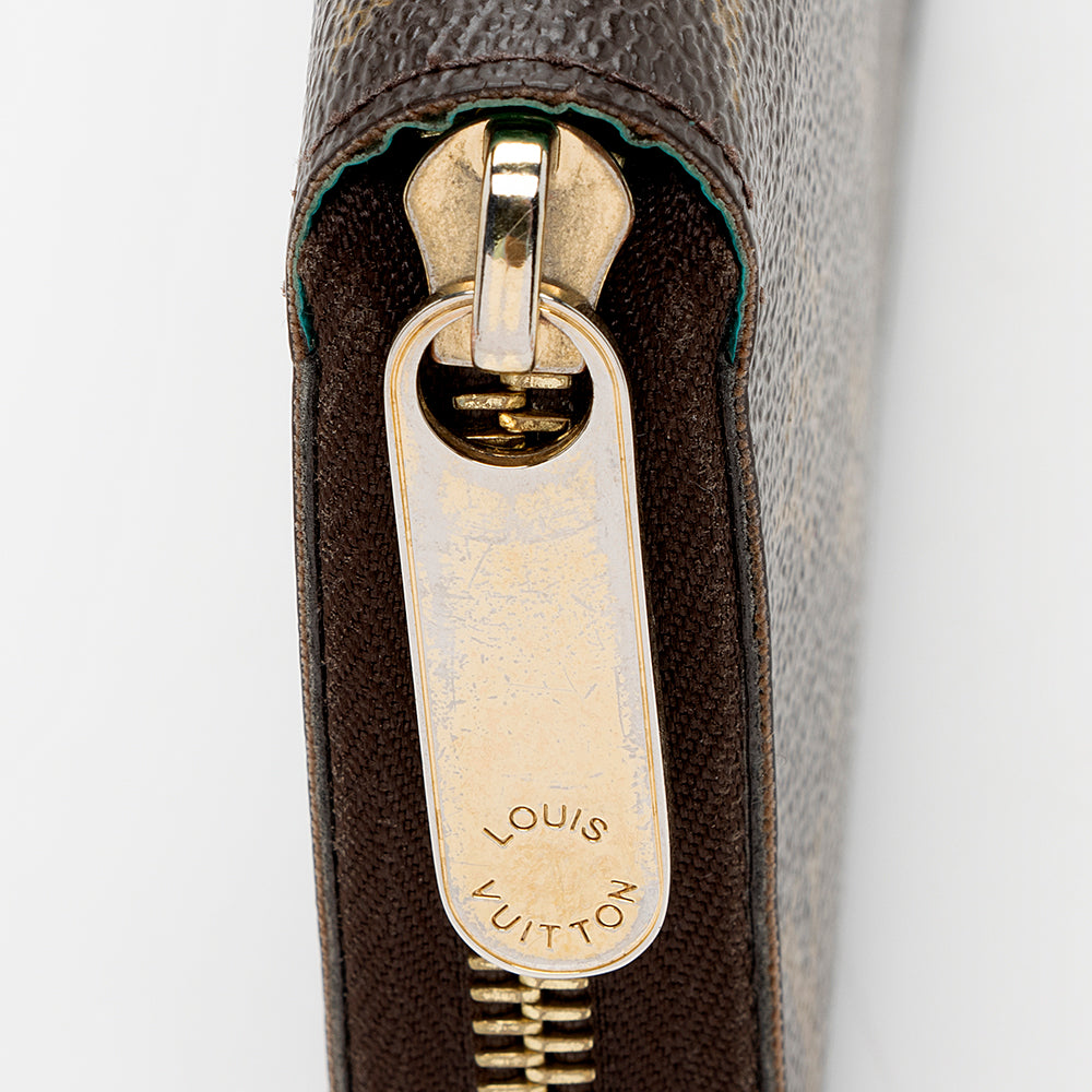 Louis Vuitton Limited Edition Monogram Canvas V Zippy Wallet (SHF-17927)