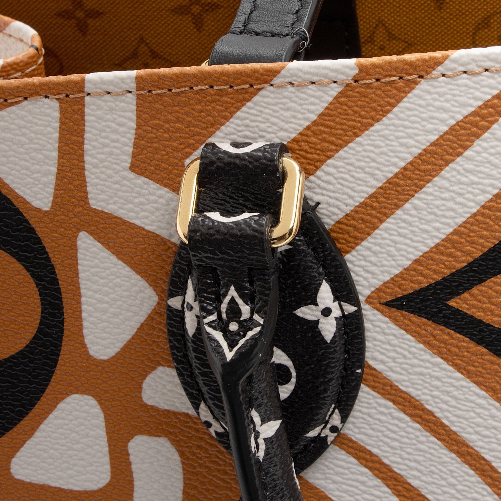 Louis Vuitton Limited Edition Monogram Crafty Onthego GM Tote (SHF-4snihc)