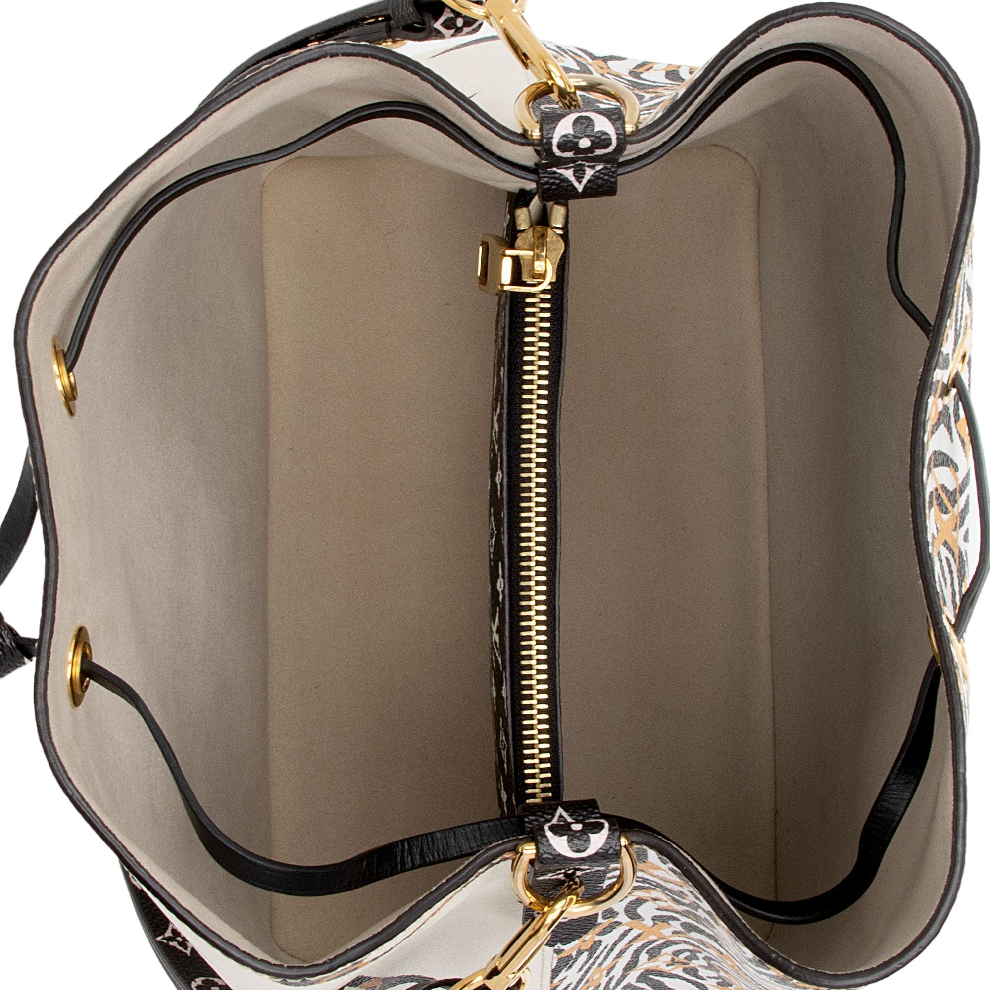 Louis Vuitton Limited Edition Monogram Giant Jungle Neonoe MM Shoulder Bag (SHF-Dk9oys)