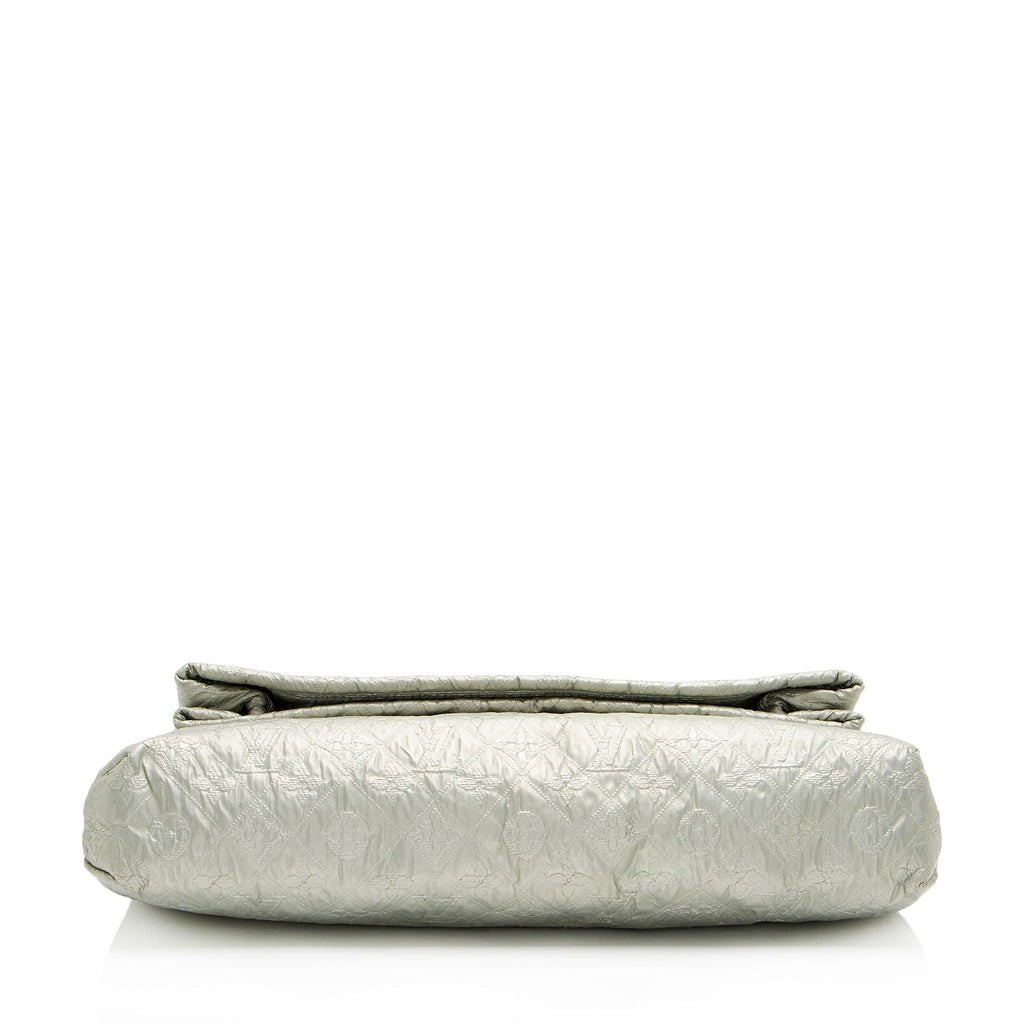 Louis Vuitton Limited Edition Monogram Limelight GM Clutch (SHF-5yf188)