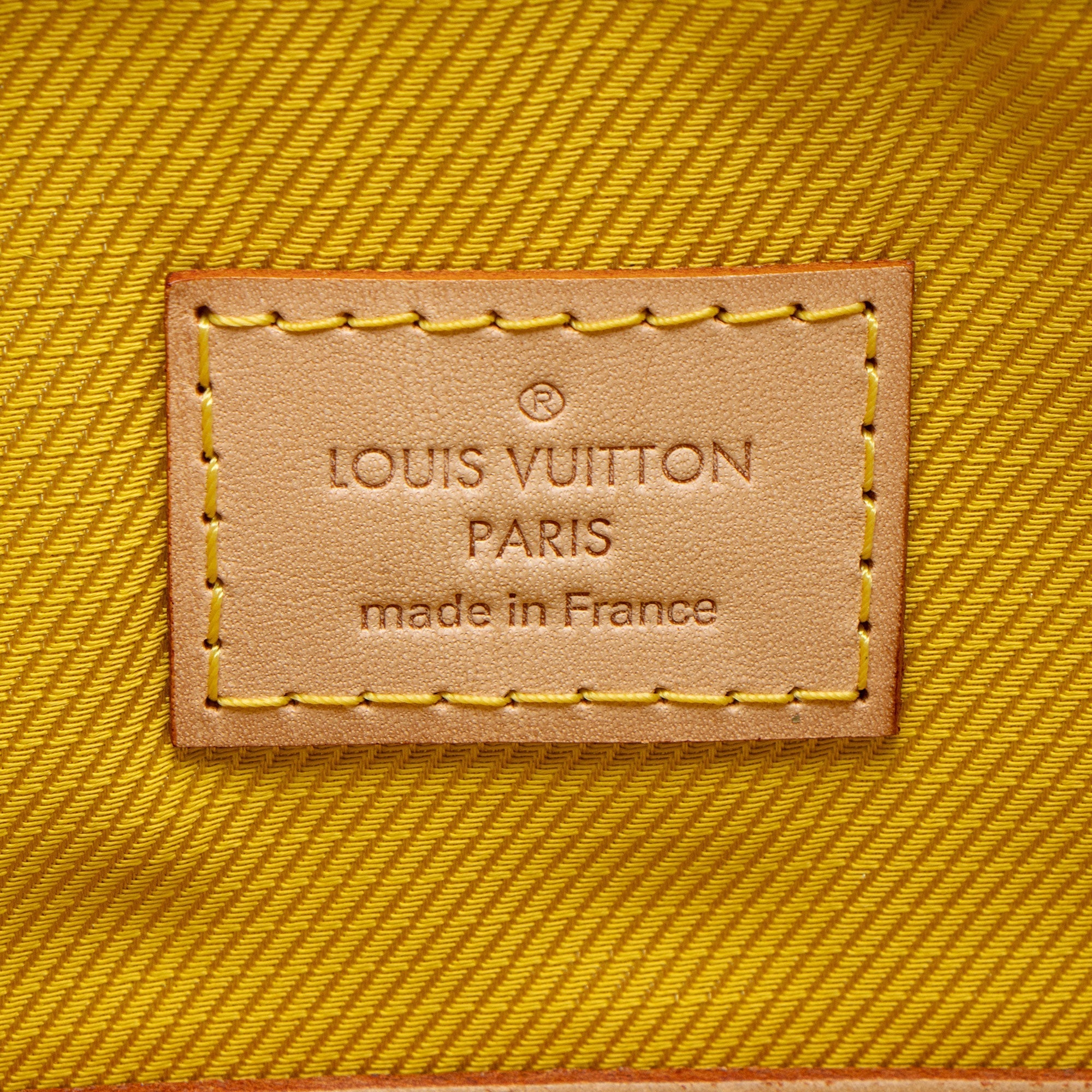 Louis Vuitton Limited Edition Monogram Limelight GM Clutch (SHF-5yf188)