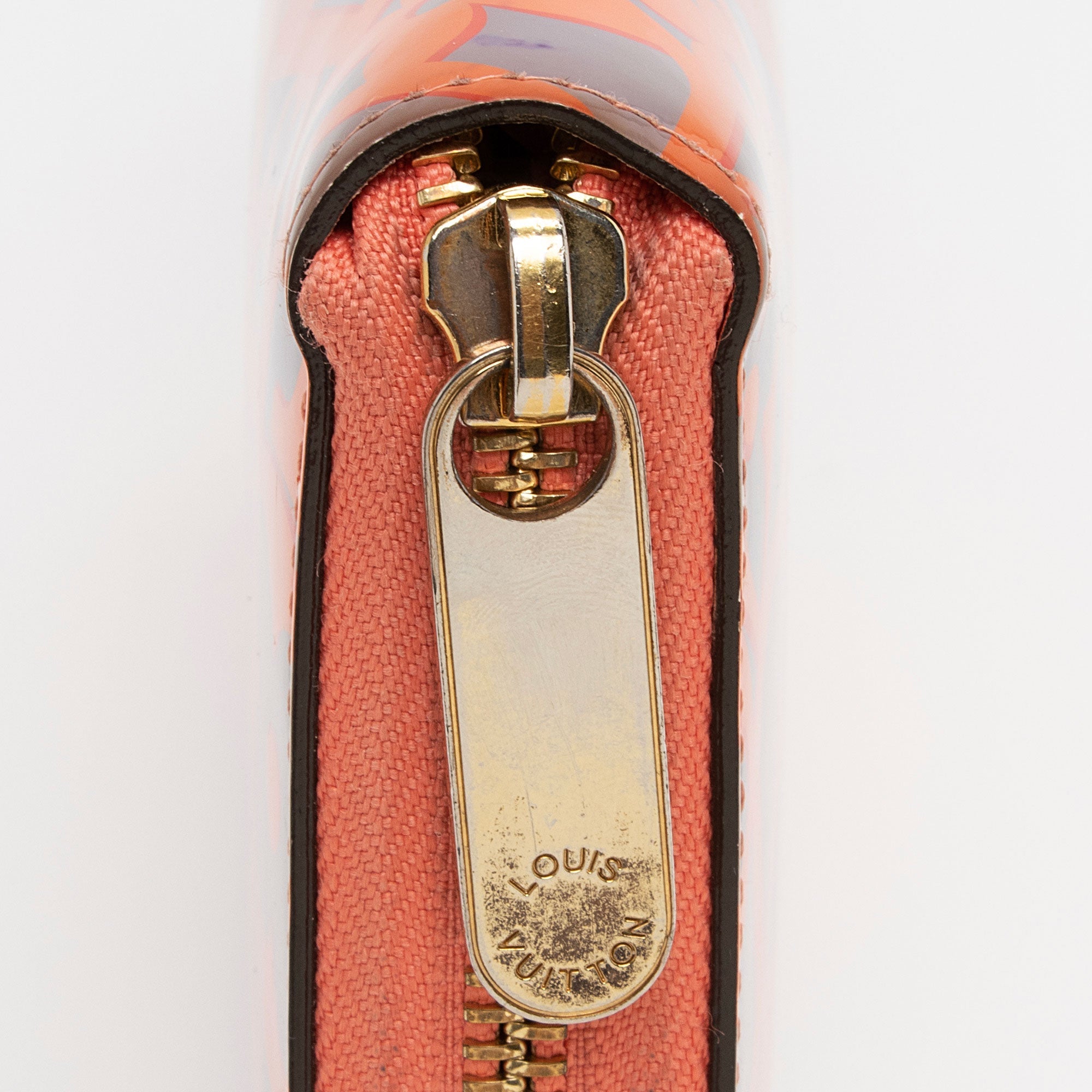 Louis Vuitton Limited Edition Vernis Sweet Monogram Zippy Wallet (SHF-ySFnj6)
