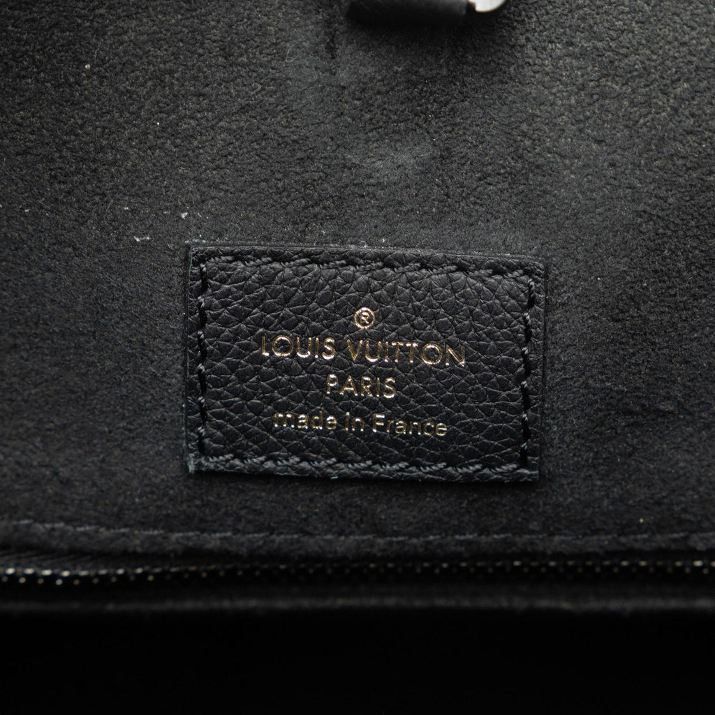 Louis Vuitton Lockme Tote PM (SHG-65hDbe)