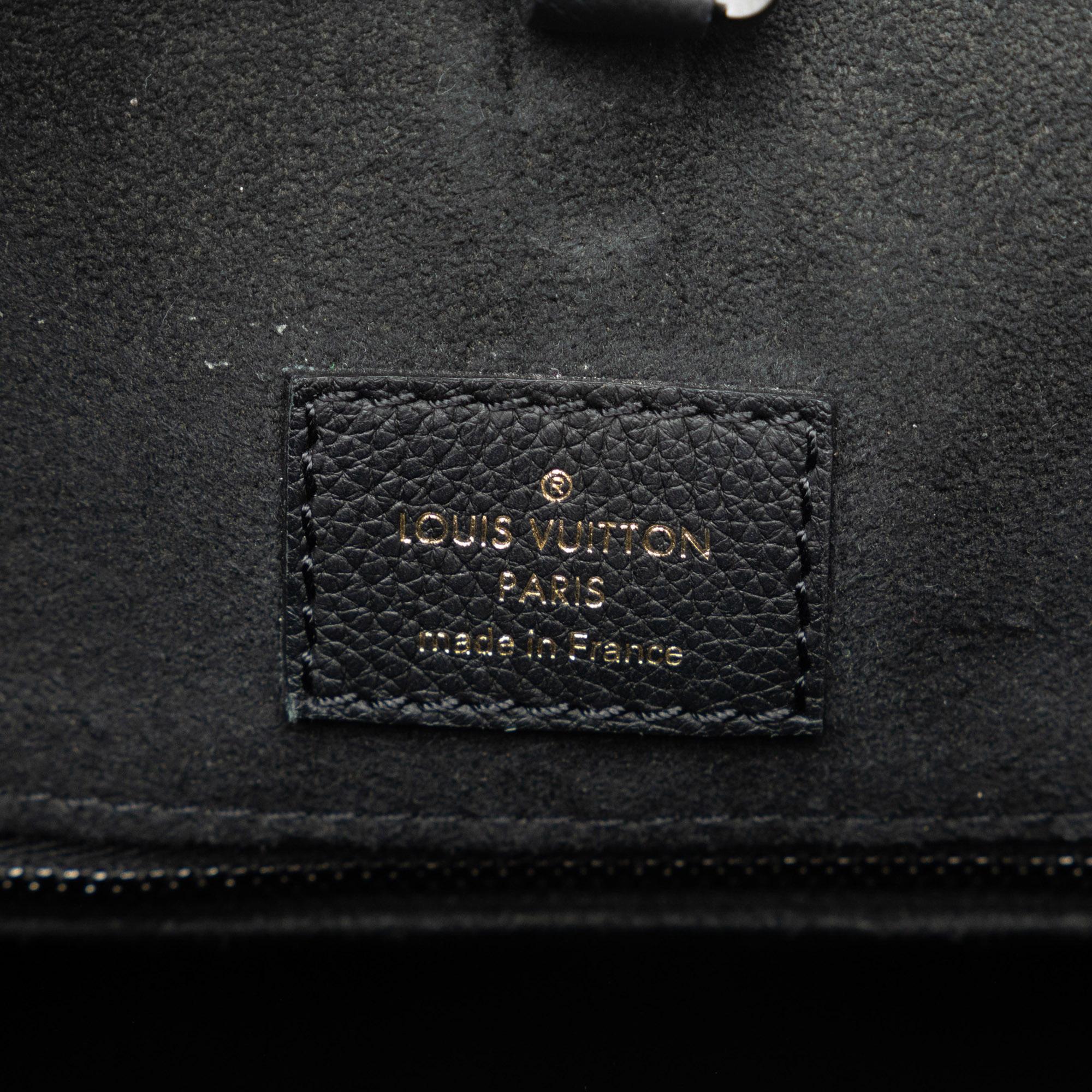 Louis Vuitton Lockme Tote PM (SHG-65hDbe)