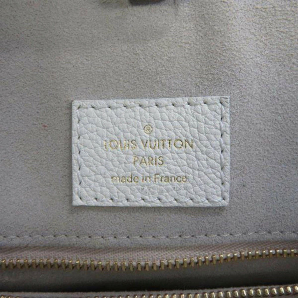 Louis Vuitton Lockme Tote PM (SHG-Z7oBGc)