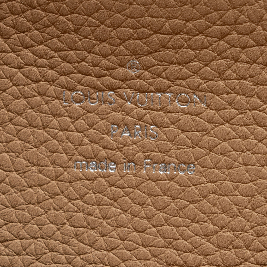 Louis Vuitton Mahina Leather Bella Tote (SHF-pGCMeu)