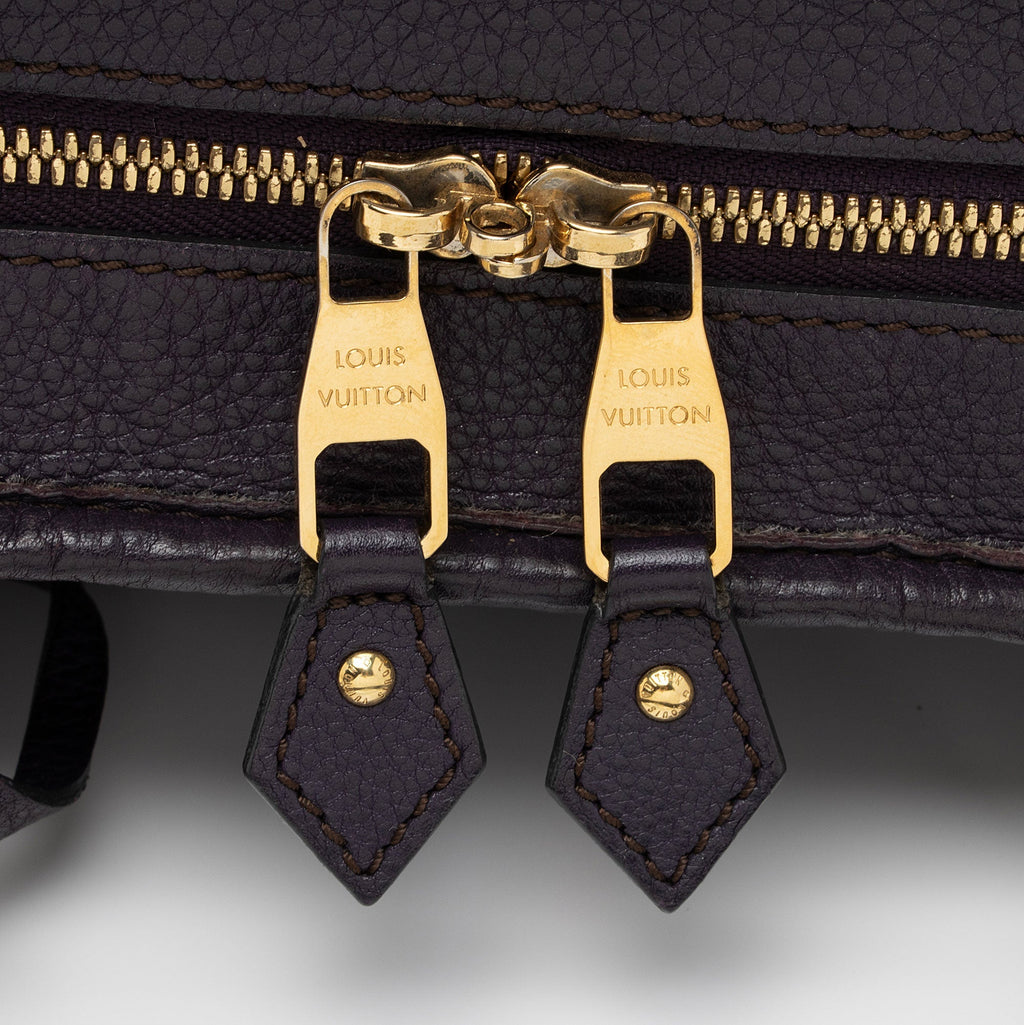 Louis Vuitton Mahina Leather Stellar PM Tote (SHF-WH882t)