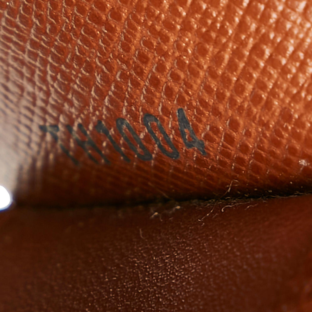 Louis Vuitton Monogram 4 Key Holder (SHG-33060)