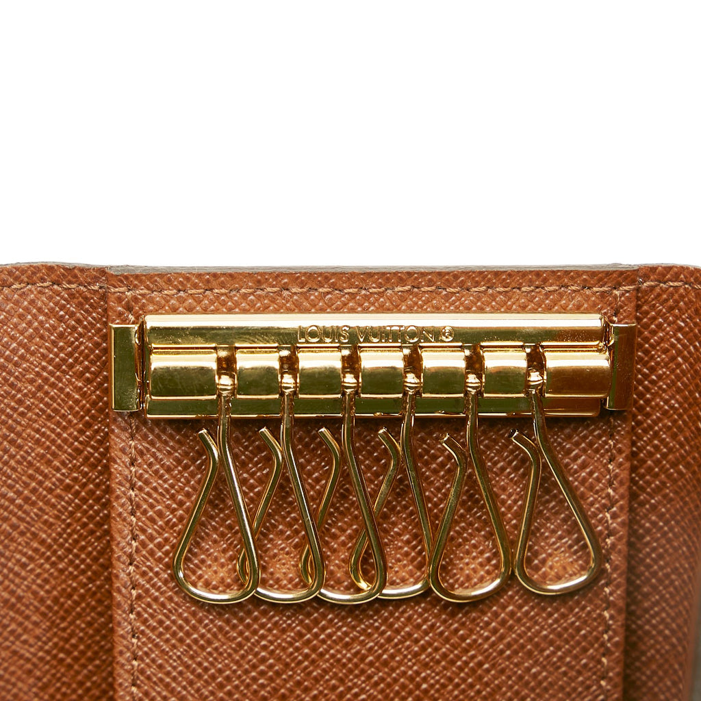 Louis Vuitton Monogram 6 Key Holder (SHG-Y6az0B)