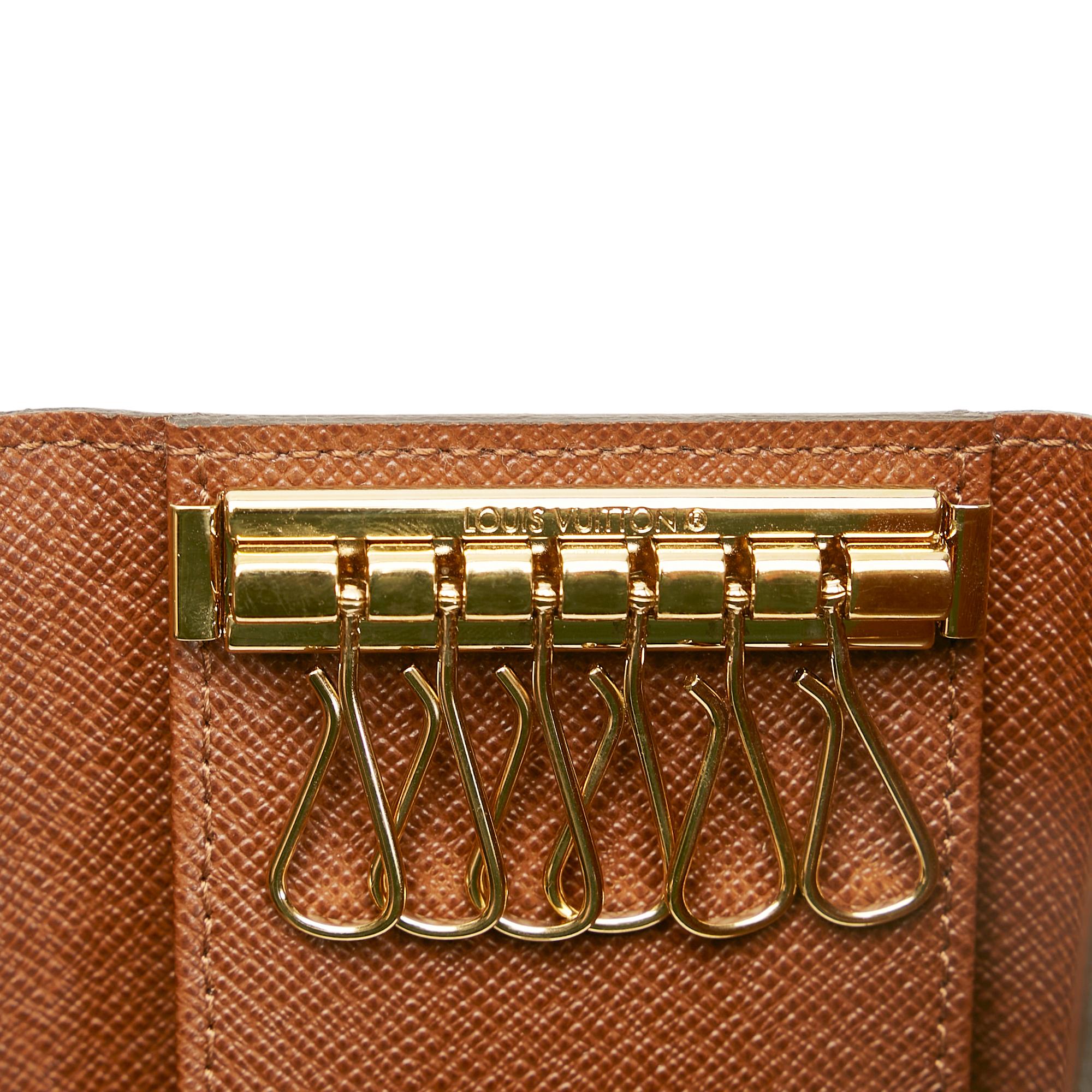 Louis Vuitton Monogram 6 Key Holder (SHG-Y6az0B)