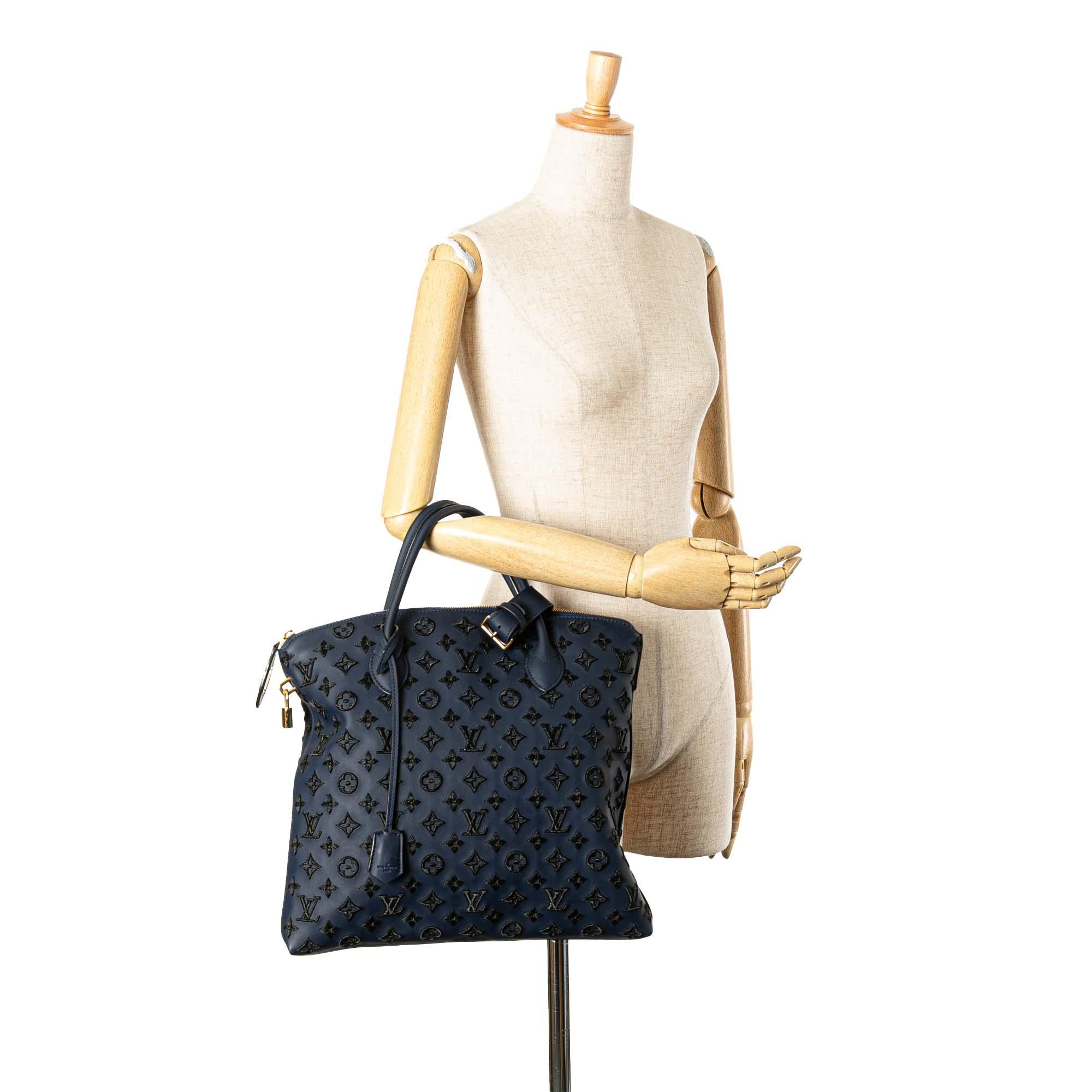Louis Vuitton Monogram Addiction Lockit Vertical MM