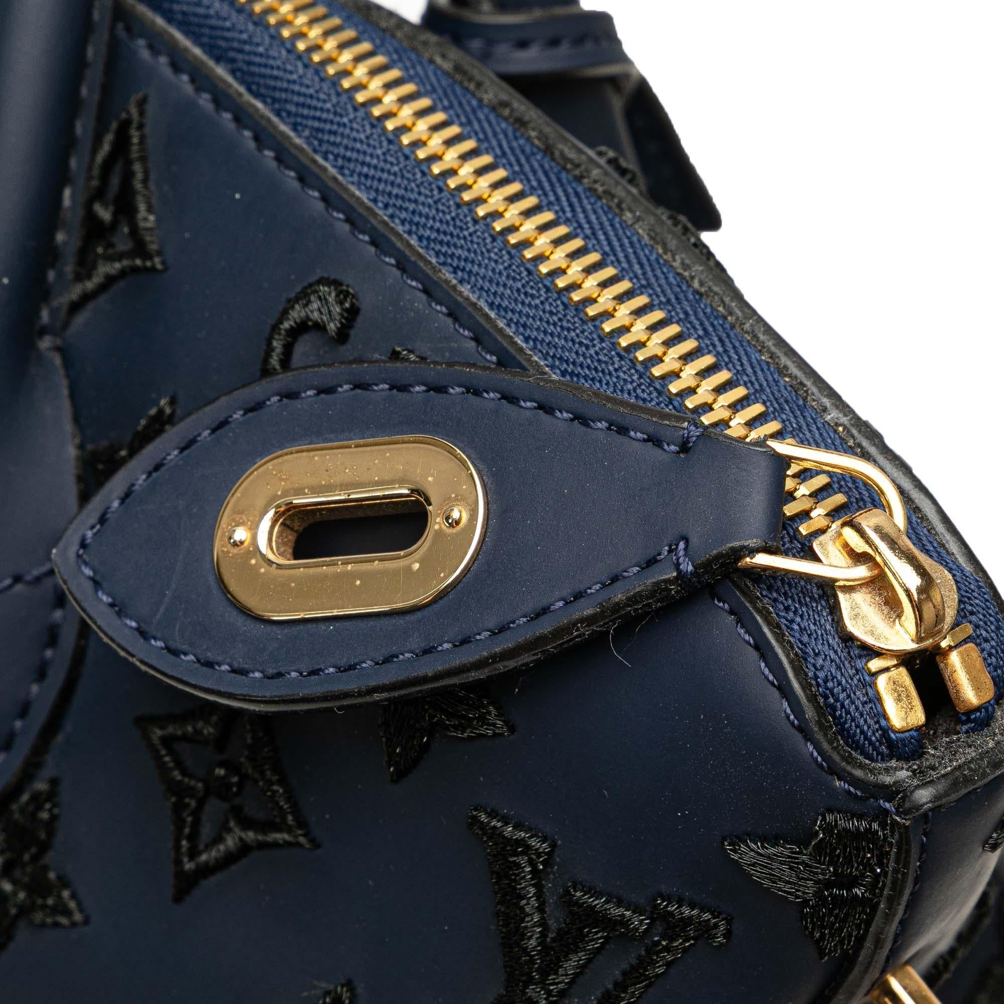 Louis Vuitton Monogram Addiction Lockit Vertical MM