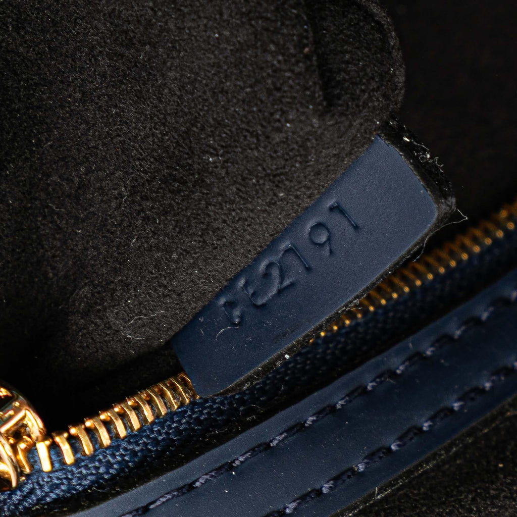 Louis Vuitton Monogram Addiction Lockit Vertical MM