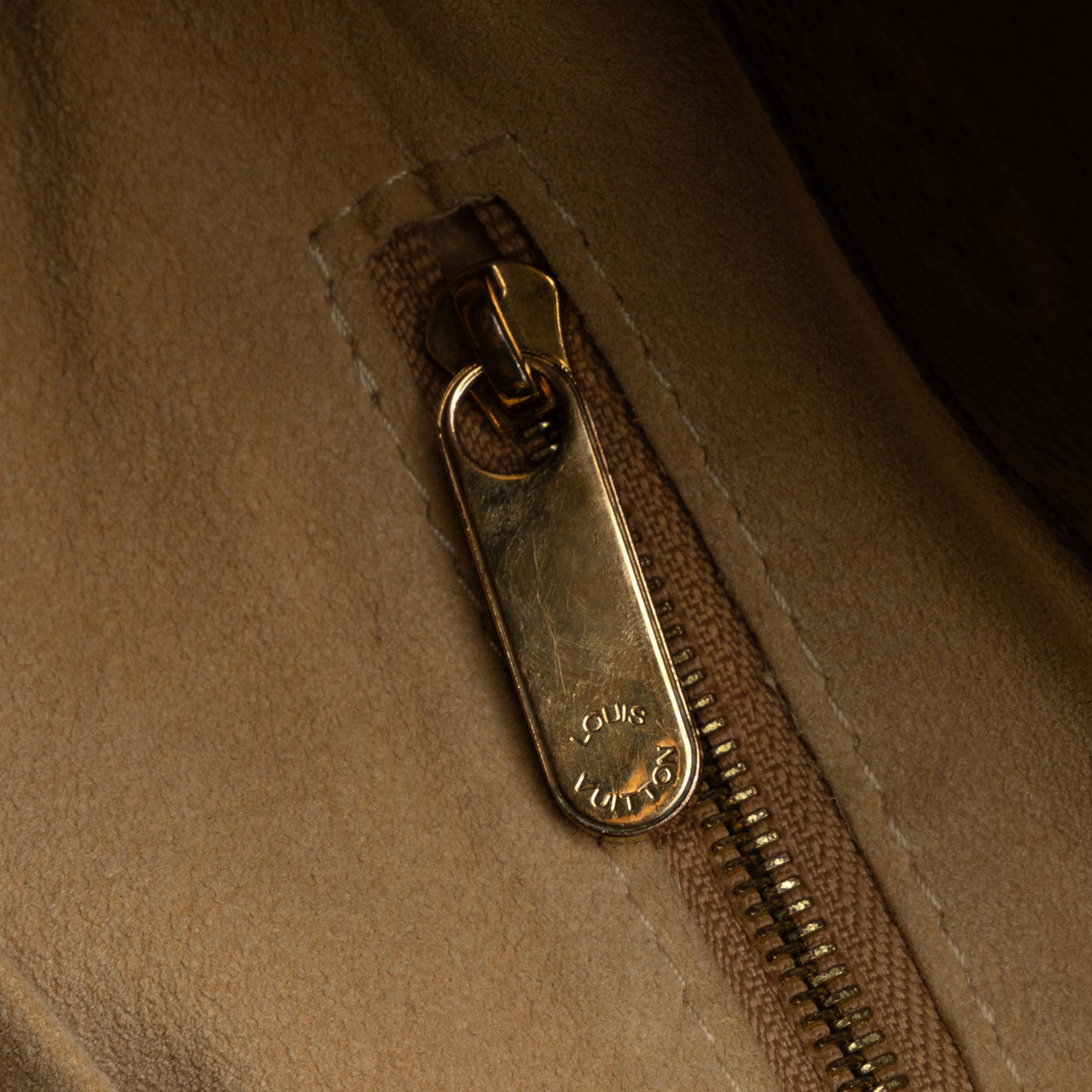 Louis Vuitton Monogram Artsy MM (SHG-oTfqon)