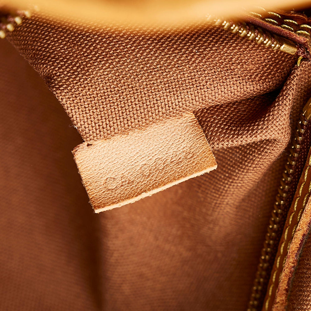 Louis Vuitton Monogram Batignolles Horizontal (SHG-6TLzCB)