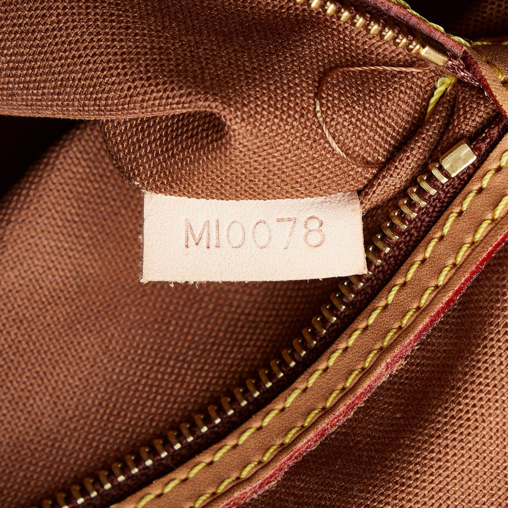 Louis Vuitton Monogram Batignolles Vertical (SHG-RzGs4b)