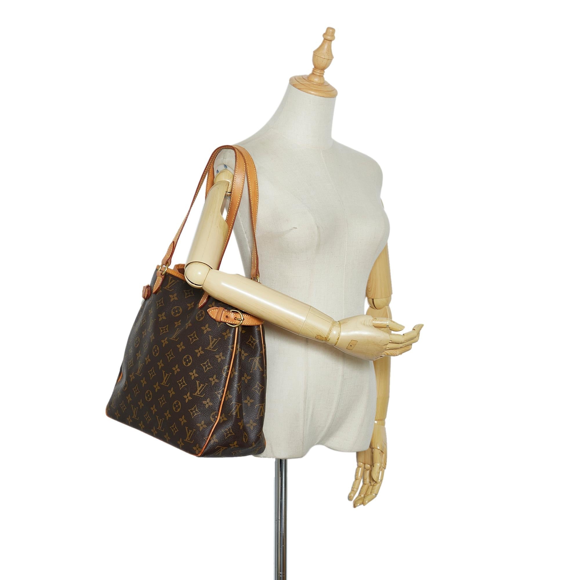 Louis Vuitton Monogram Batignolles Vertical (SHG-RzGs4b)