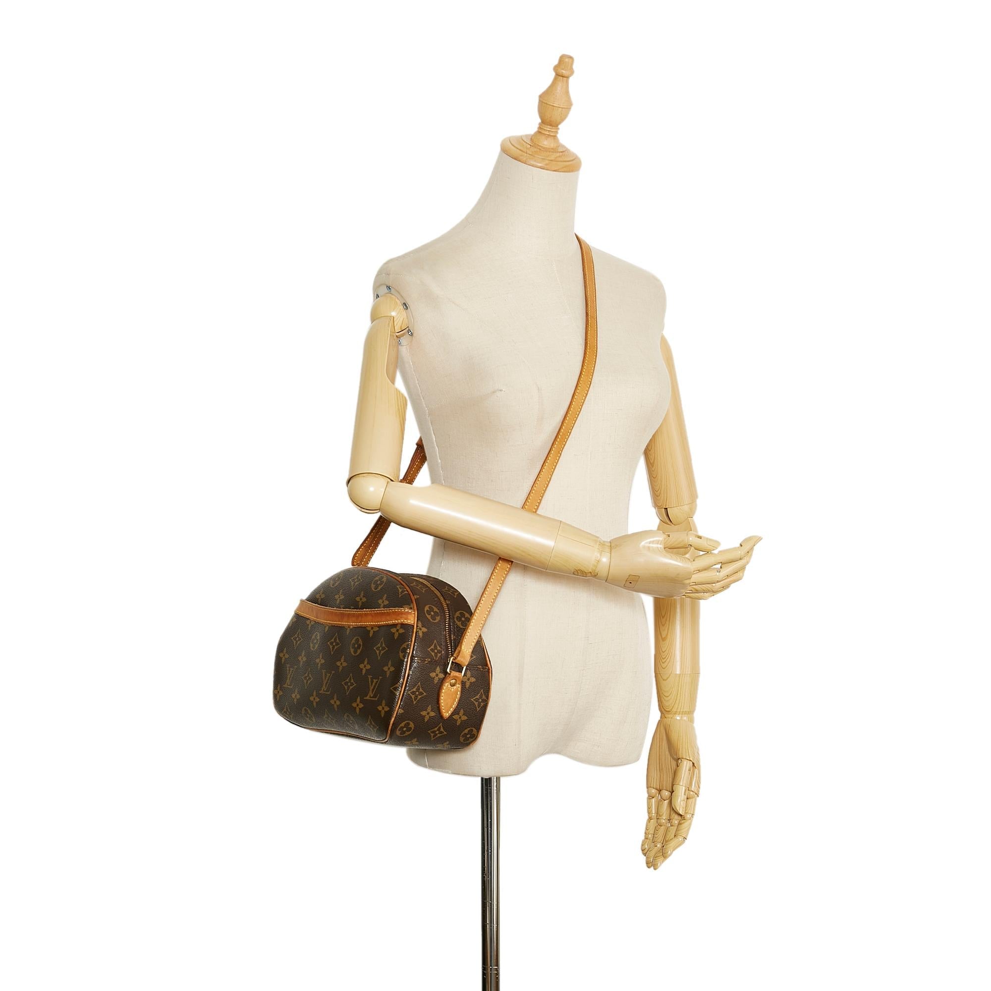Louis Vuitton Monogram Blois (SHG-jBolsq)