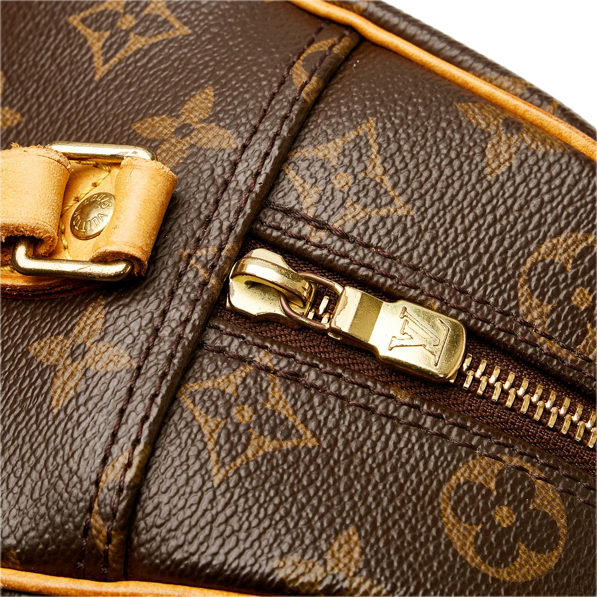 Louis Vuitton Monogram Blois (SHG-bHyCy5)