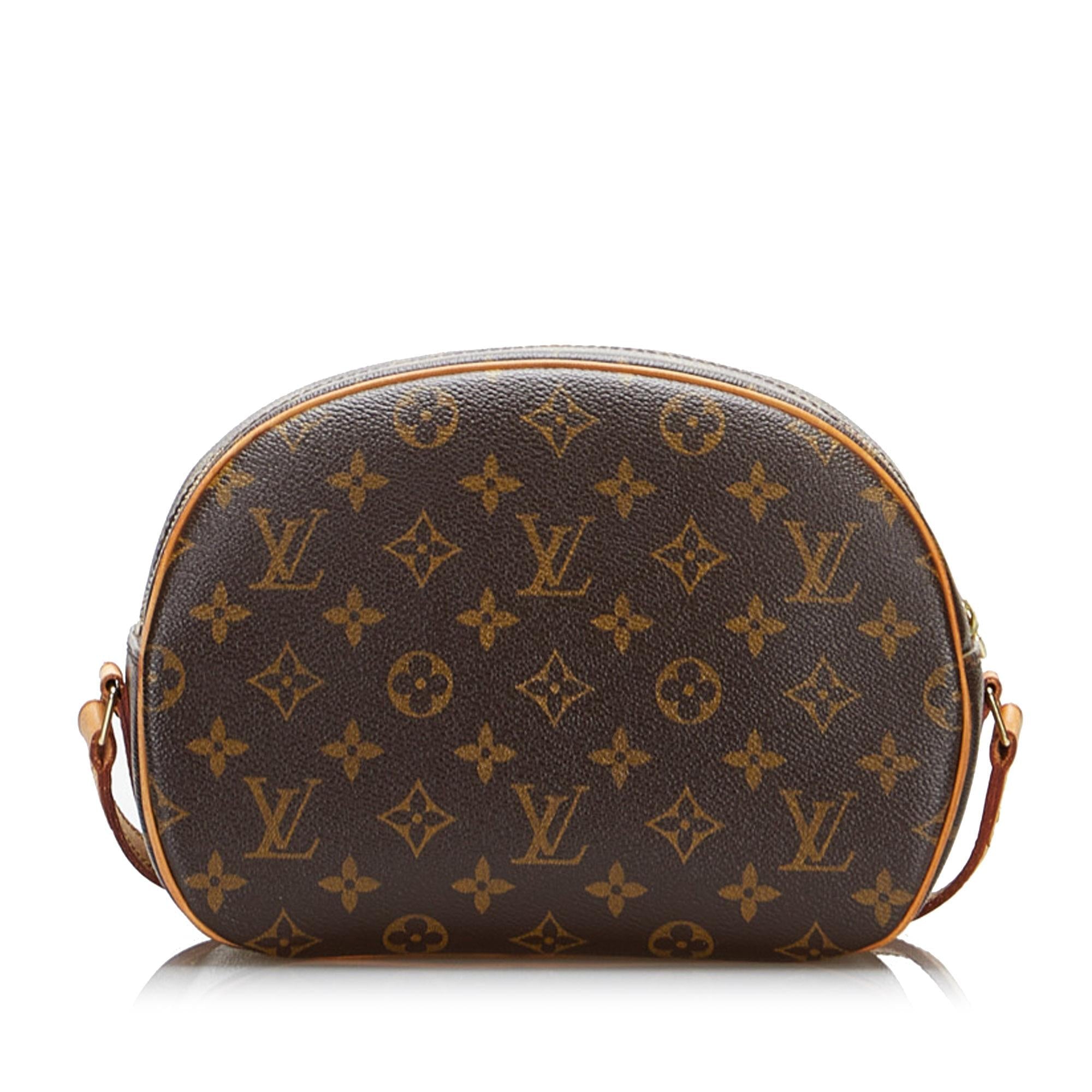 Louis Vuitton Monogram Blois (SHG-zReOan)