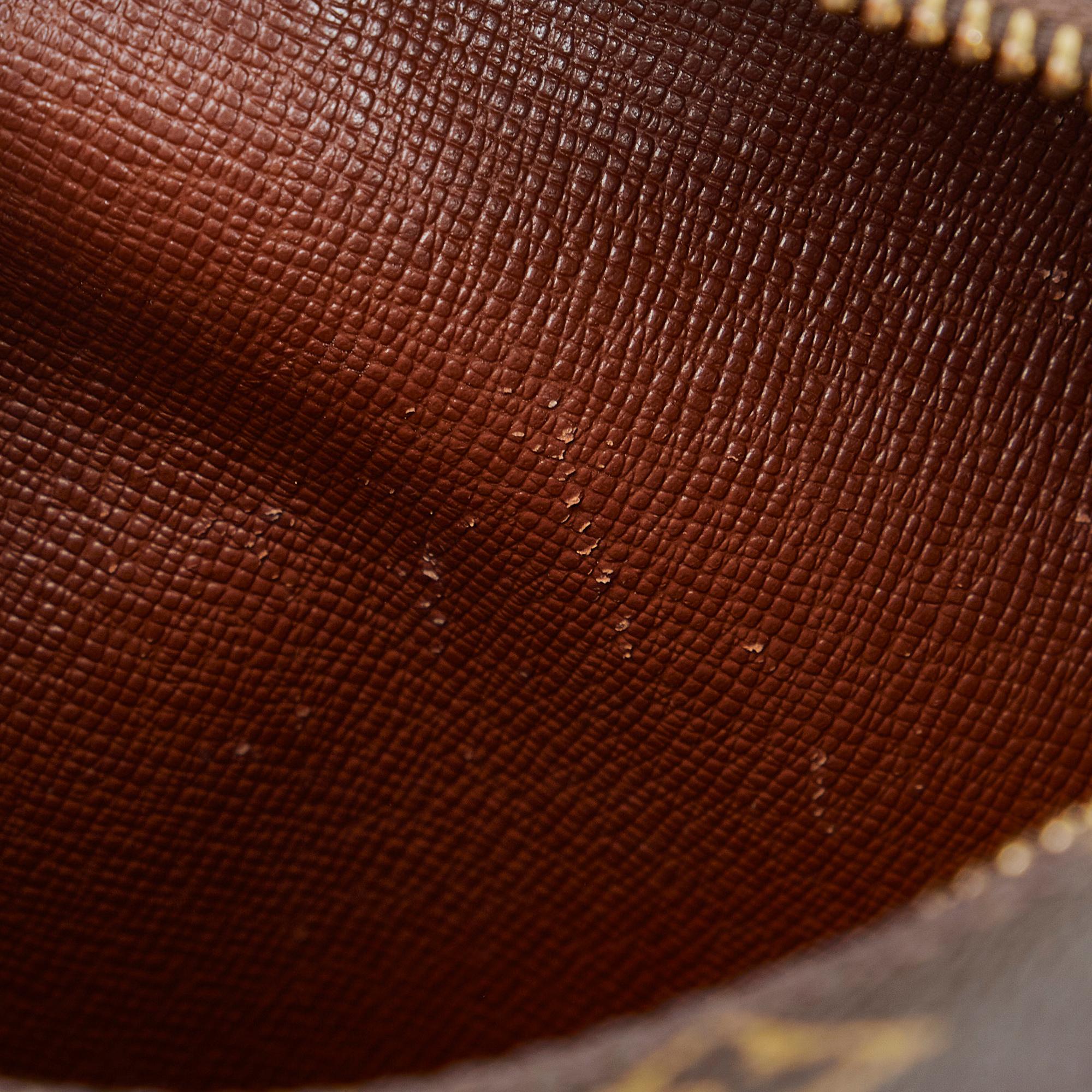 Louis Vuitton Monogram Blois (SHG-Do4L6q)