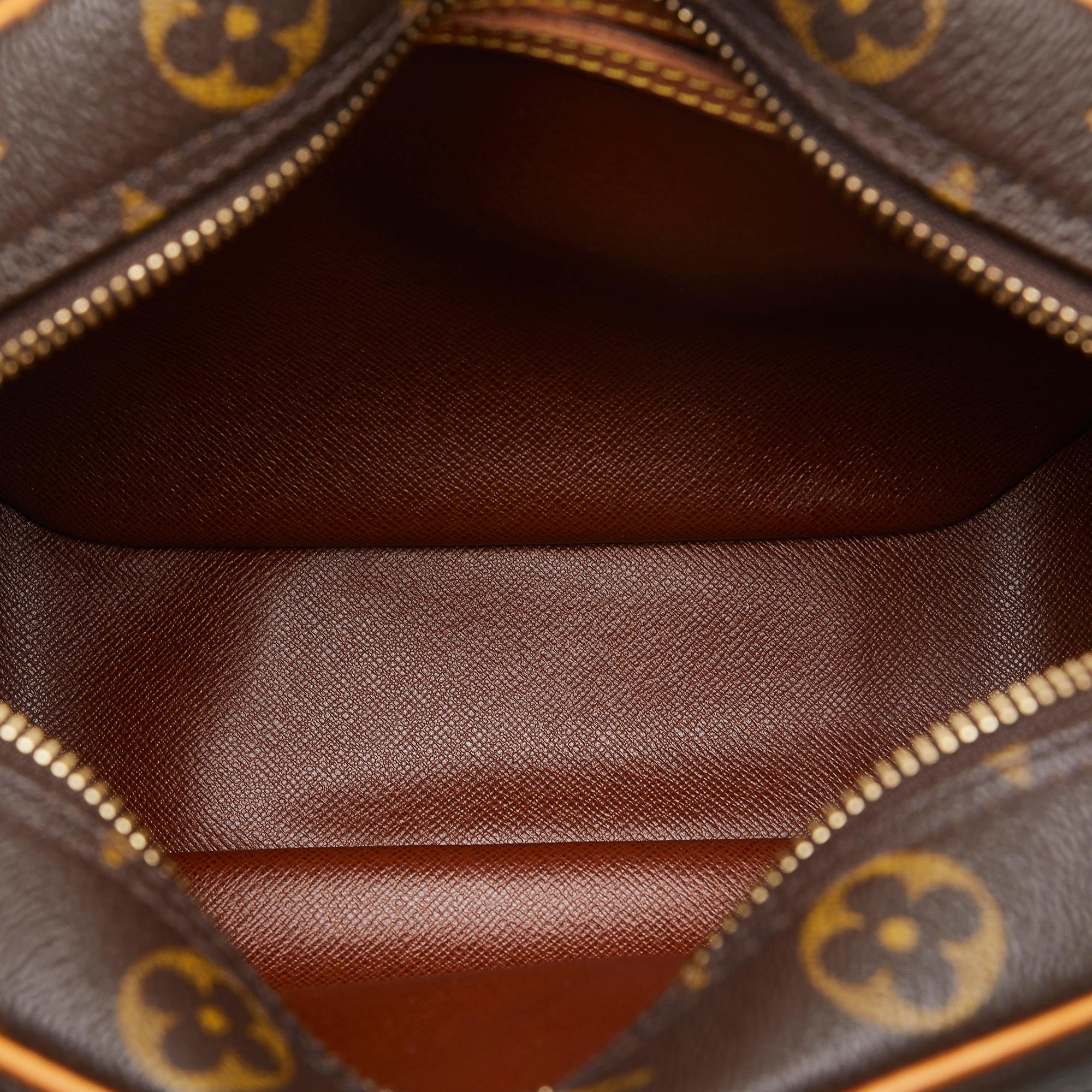 Louis Vuitton Monogram Blois (SHG-ErnLZQ)