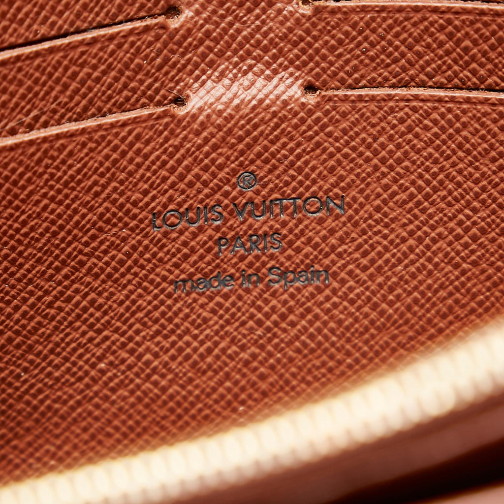 Louis Vuitton Monogram Boetie Wallet (SHG-33239)