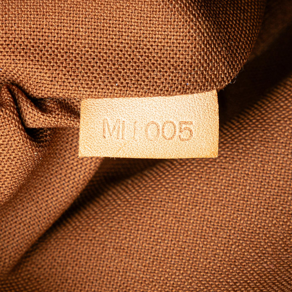 Louis Vuitton Monogram Bosphore Pochette (SHG-gADtqD)