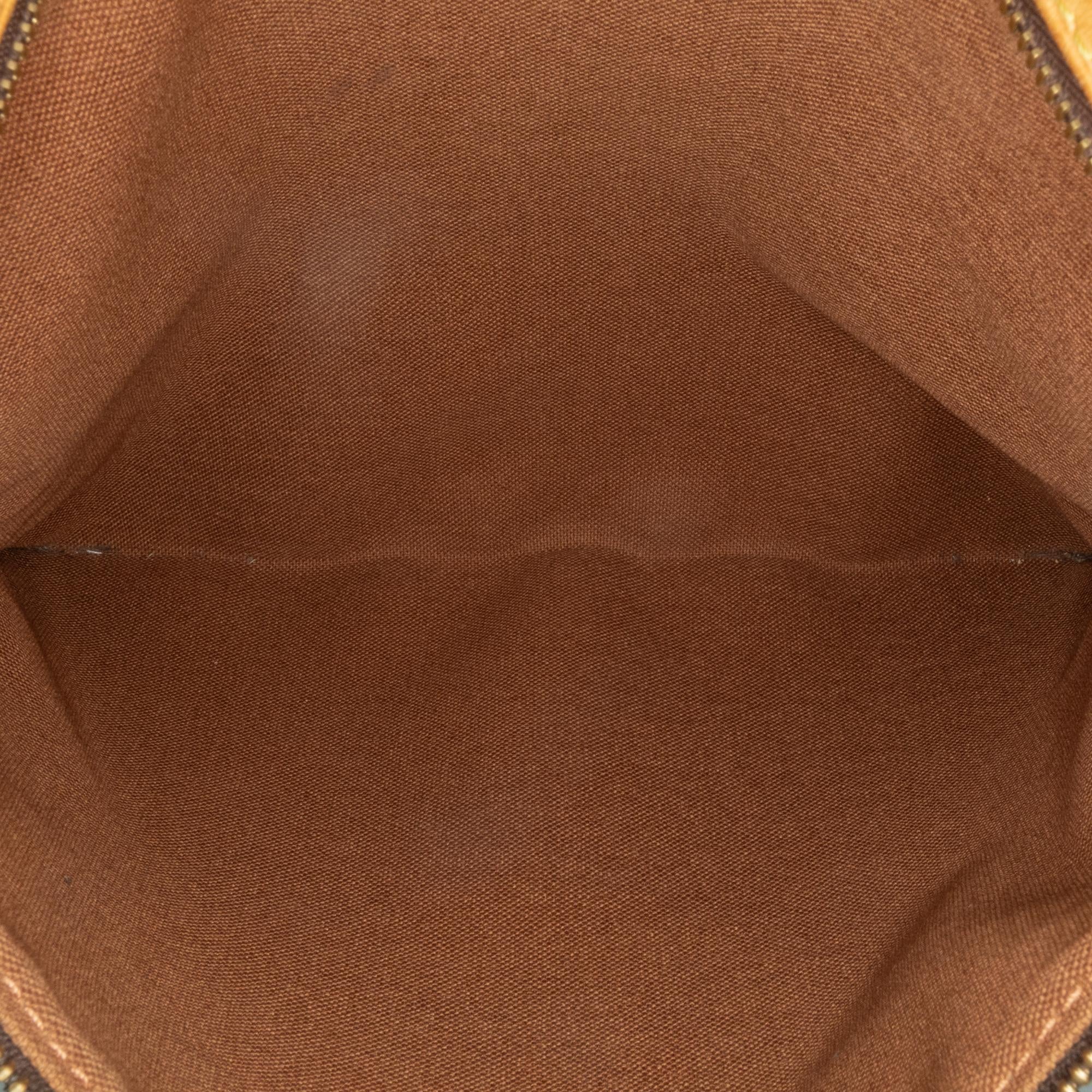 Louis Vuitton Monogram Bosphore Pochette (SHG-kfTrVP)
