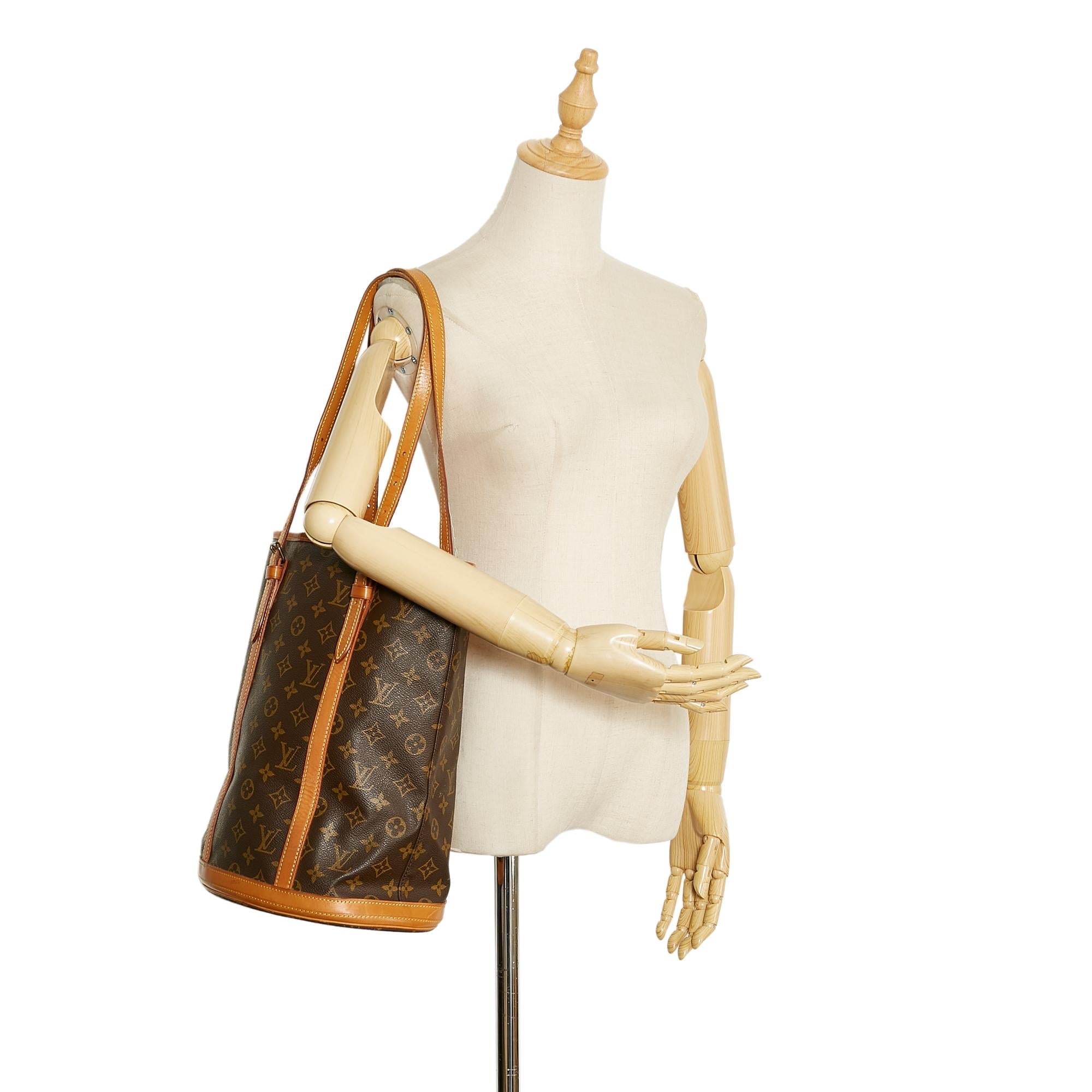 Louis Vuitton Monogram Bucket GM (SHG-K0GBE8)