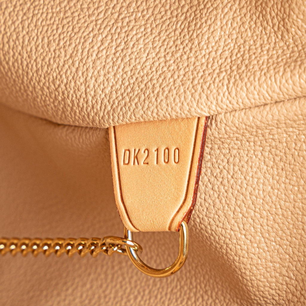 Louis Vuitton Monogram Bucket GM (SHG-CqDtj9)