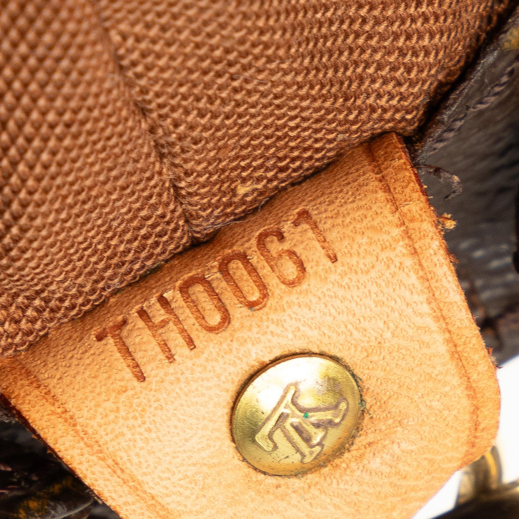 Louis Vuitton Monogram Cabas Mezzo (SHG-HJc2k6)
