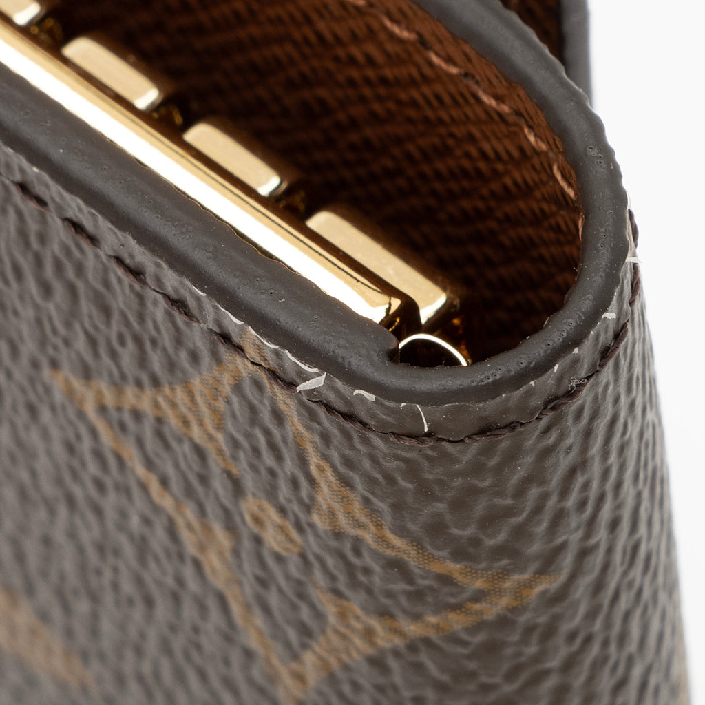Louis Vuitton Monogram Canvas 6 Key Holder (SHF-23844)