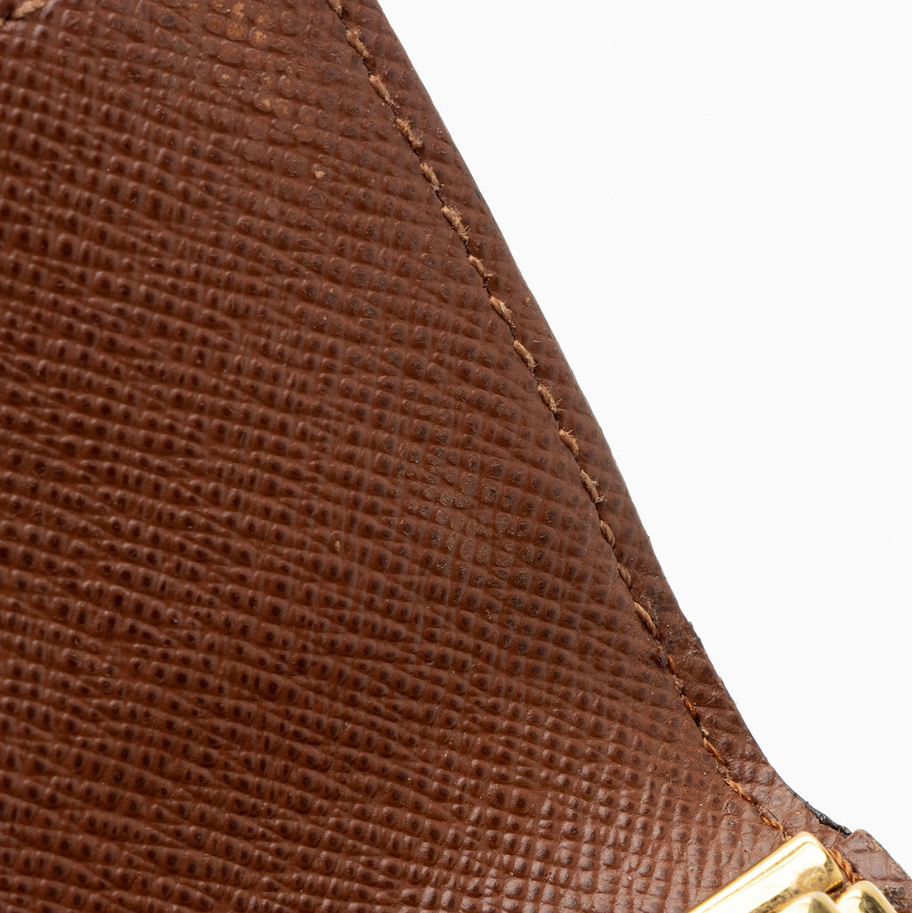 Louis Vuitton Monogram Canvas 6 Key Holder (SHF-kHhvZi)
