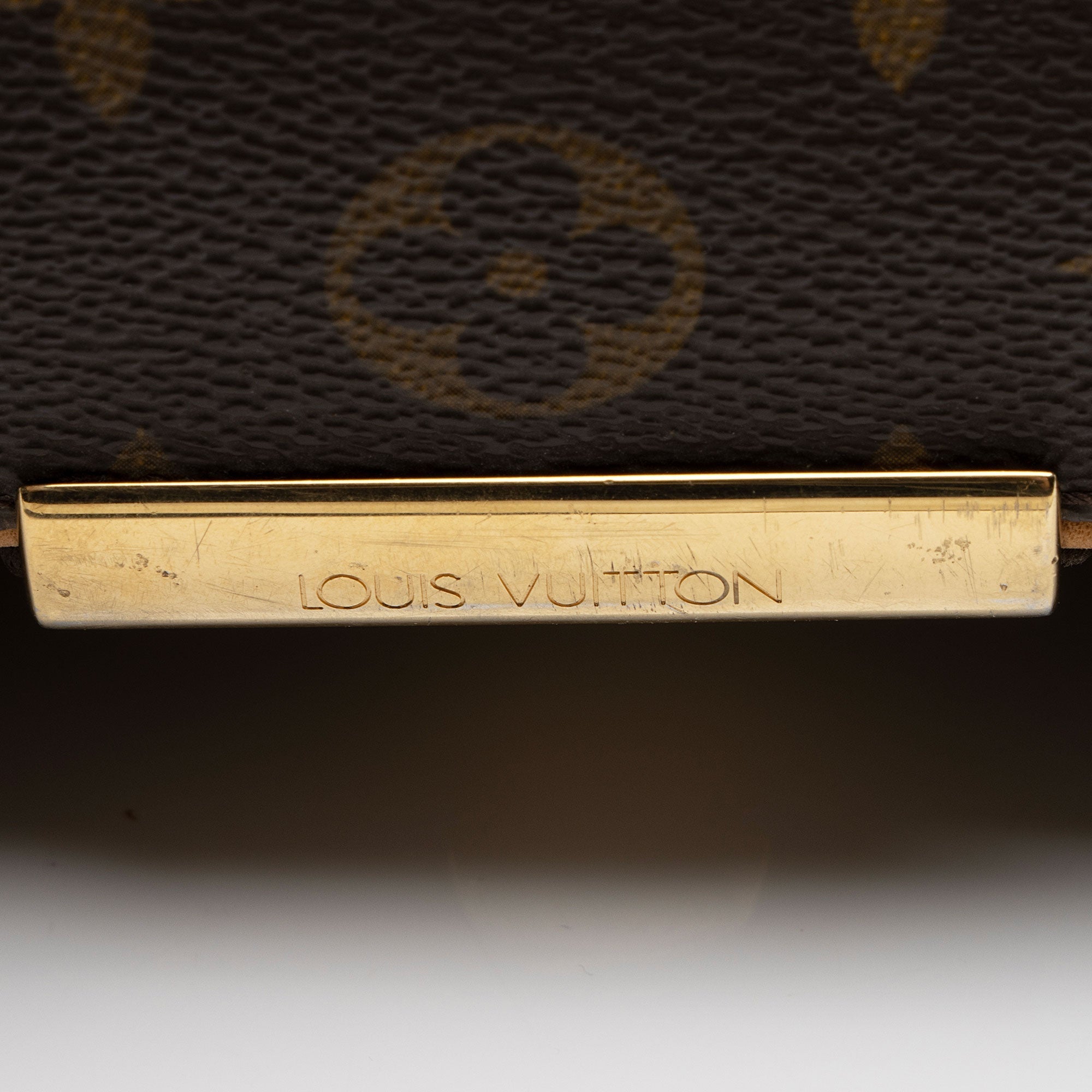 Louis Vuitton Monogram Canvas Abbesses Messenger Bag (SHF-O4XVsn)