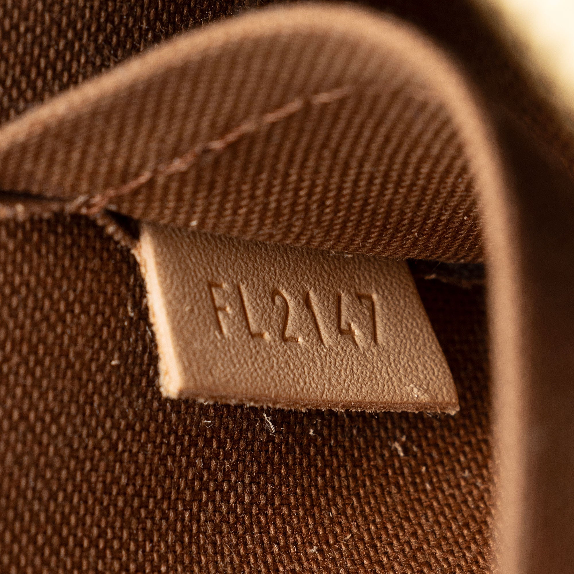 Louis Vuitton Monogram Canvas Alma BB Satchel (SHF-P0sWUP)