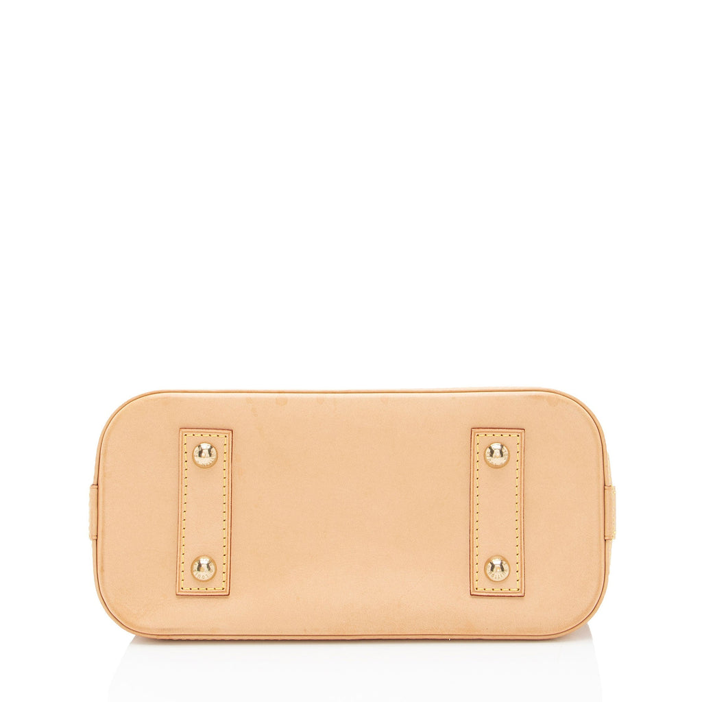 Louis Vuitton Monogram Canvas Alma BB Satchel (SHF-QQ2qid)