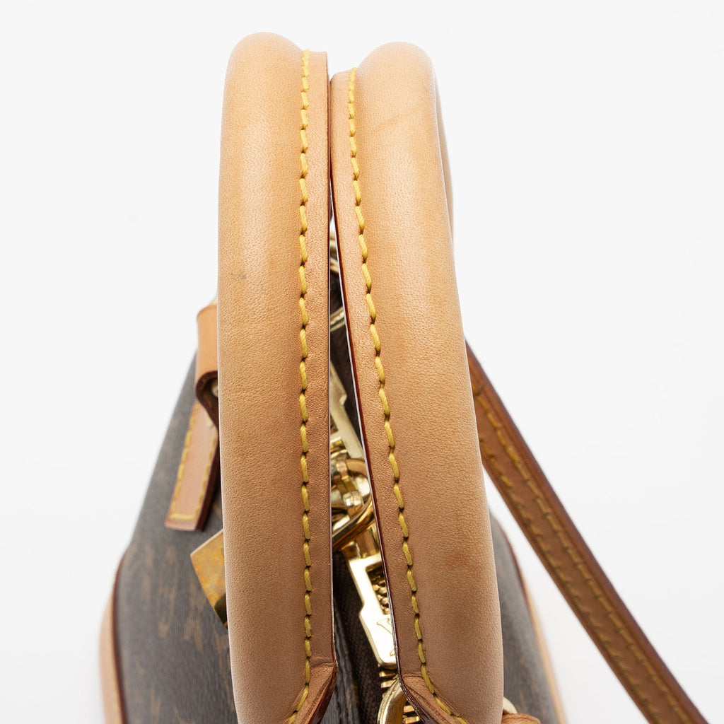 Louis Vuitton Monogram Canvas Alma BB Satchel (SHF-QQ2qid)